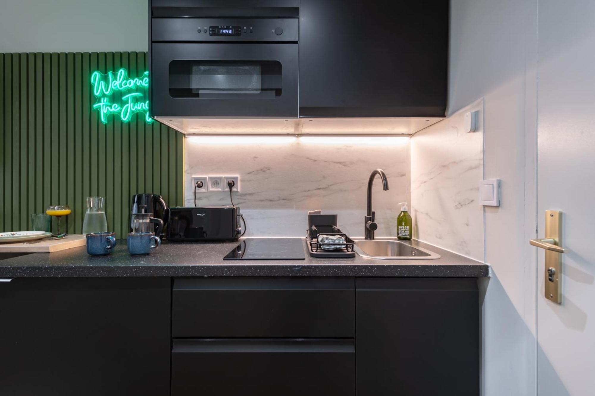 Jungle Republic Apartment มาร์กเซย ภายนอก รูปภาพ